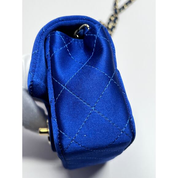 Vintage Chanel cornflower extra mini satin flap bag - Picture 5 of 11